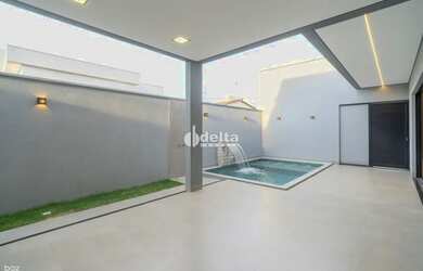 Imagem 2: Casa residencial com 3 suítes disponível para venda no bairro Laranjeiras...