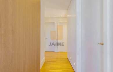 Imagem 14: Apartamento com 260 m2, 3 suítes e quatro vagas, excelente localização...