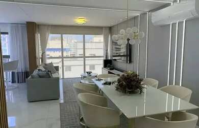 Imagem: O apartamento possui 3 Dormitórios, 4 Banheiros, 3 Vagas na