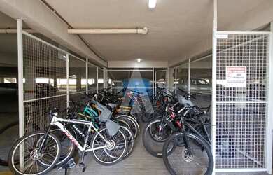 Imagem 4: Apartamento, composto por 2 quartos, 01 garagem, acesso com elevador no...