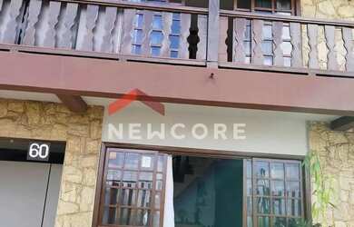 Imagem: A casa possui 3 Dormitórios, 3 Banheiros, 3 Vagas na garagem