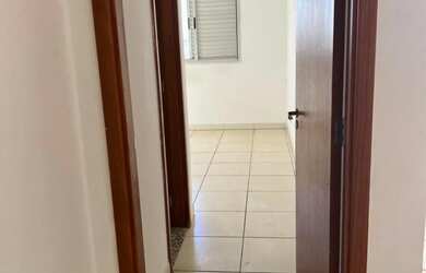 Imagem: O apartamento possui 2 Dormitórios, 2 Banheiros, 2 Vagas na