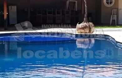 Imagem: A casa possui 3 Dormitórios, 5 Banheiros, 5 Vagas na garagem