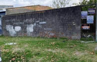 Imagem: O terreno possui 100m² de Área e está localizado em Miguel