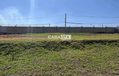 Imagem: O terreno possui 420m² de Área e está localizado em Loteamento