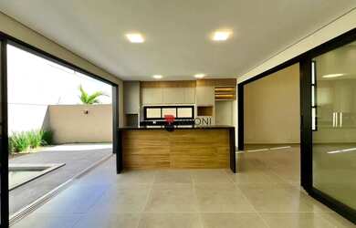 Imagem: A casa em condomínio possui 3 Dormitórios, 4 Banheiros, 4