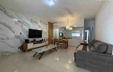 Imagem: A casa possui 4 Dormitórios, 4 Banheiros, 4 Vagas na garagem