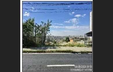 Imagem: O terreno possui 1.001m² de Área e está localizado em Cidade