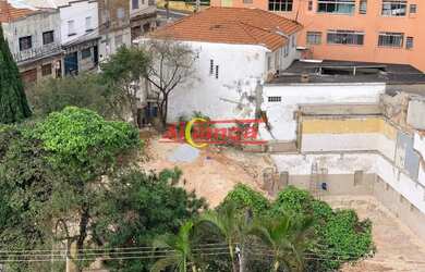 Imagem: O terreno possui 680m² de Área e está localizado em Penha