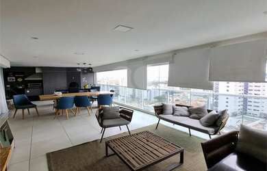 Imagem: O apartamento possui 3 Dormitórios, 5 Banheiros, 4 Vagas na