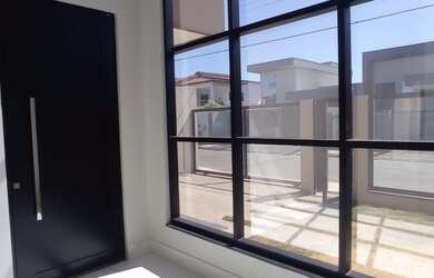 Imagem: A casa em condomínio possui 3 Dormitórios, 4 Banheiros, 4