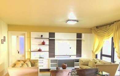 Imagem: O apartamento possui 4 Dormitórios, 3 Banheiros, 4 Vagas na