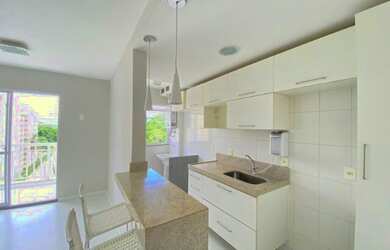 Imagem: O apartamento possui 2 Dormitórios, 2 Banheiros, 1 Vaga na