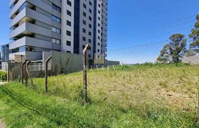 Imagem: O terreno à venda possui 1100m² de Área e está localizado