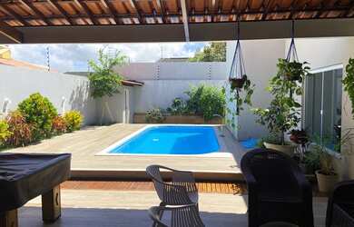 Imagem 6: Casa na Aruana. Piscina, Guarda roupa, 450m² de Áreae4 Vagas na garagem