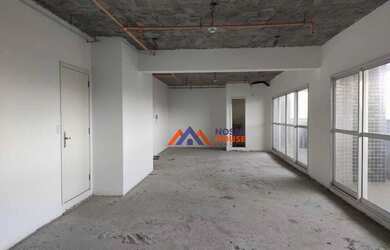 Imagem: O depósito possui 1 Vaga na garagem, 104m² de Área e está