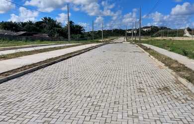 Imagem: O terreno possui Imóvel novo e está localizado em Vila de