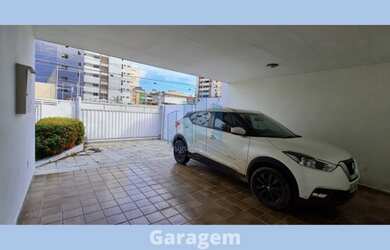 Imagem: A casa possui 5 Dormitórios, 5 Banheiros, 3 Vagas na garagem