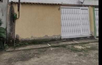 Imagem: A casa à venda possui 2 Dormitórios, 2 Banheiros, 1 Vaga na