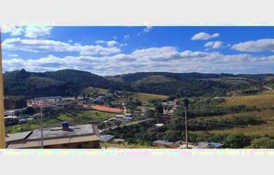 Imagem 2: Casa no bairro Maria Antônia, no Alto Bela Vista em Ressaquinha MG