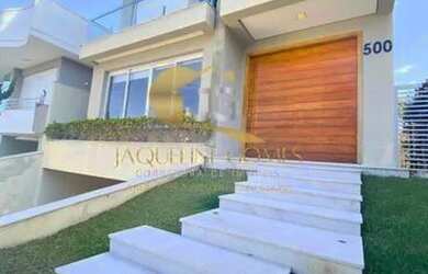 Imagem: A casa em condomínio possui 4 Dormitórios, 5 Banheiros, 5