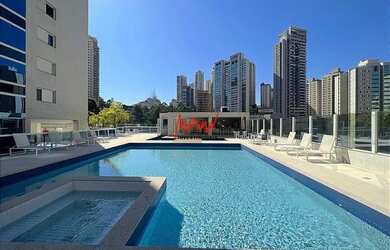 Imagem: O apartamento possui 4 Dormitórios, 2 Banheiros, 5 Vagas na