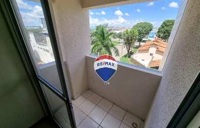 Imagem: O apartamento possui 1 Dormitório, 1 Banheiro, 1 Vaga na garagem