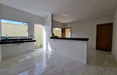 Imagem: A casa possui 2 Dormitórios, 2 Banheiros, 89m² de Área e