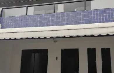 Imagem: A casa possui 4 Dormitórios, 2 Banheiros, 2 Vagas na garagem