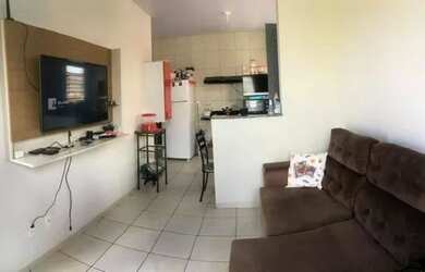 Imagem: A casa possui 2 Dormitórios, 1 Banheiro, 2 Vagas na garagem