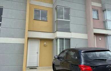 Imagem: A casa possui 3 Dormitórios, 3 Banheiros, 1 Vaga na garagem