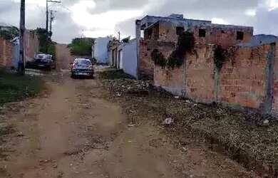 Imagem: O terreno possui 200m² de Área e está localizado em Malícia