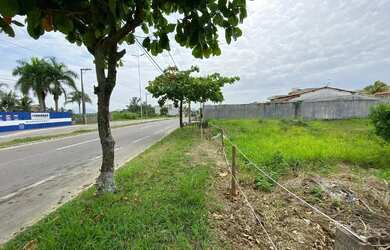 Imagem: O terreno possui 720m² de Área e está localizado em Enseada