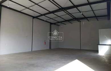 Imagem: O depósito possui 3 Vagas na garagem, 240m² de Área, Imóvel