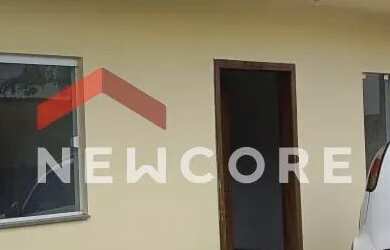 Imagem: A casa possui 2 Dormitórios, 1 Banheiro, 1 Vaga na garagem