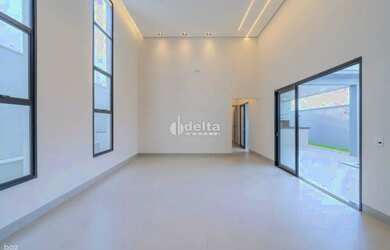 Imagem 11: Casa residencial com 3 suítes disponível para venda no bairro Laranjeiras...