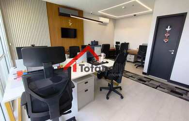 Imagem: O depósito possui 2 Vagas na garagem, 74m² de Área e está