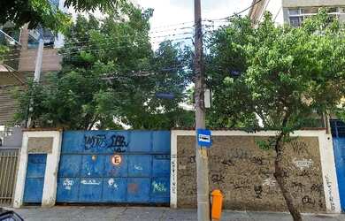 Imagem: O depósito possui 5 Vagas na garagem, 717m² de Área e está