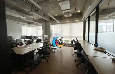 Imagem: O depósito possui 5 Vagas na garagem, 494m² de Área, Imóvel