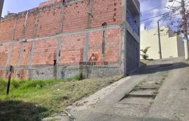 Imagem: O terreno possui 80m² de Área e está localizado em Santo