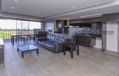 Imagem: O apartamento possui 1 Dormitório, 1 Banheiro, 1 Vaga na garagem