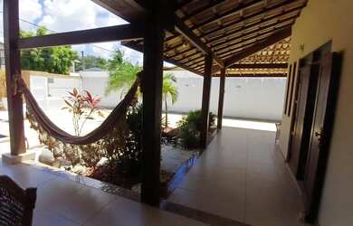 Imagem: A casa para alugar possui 3 Dormitórios, 4 Banheiros, 2 Vagas