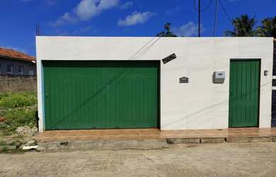 Imagem: A casa possui 3 Dormitórios, 3 Banheiros, 3 Vagas na garagem