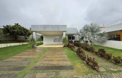 Imagem: A casa em condomínio possui 3 Dormitórios, 2 Banheiros, 4