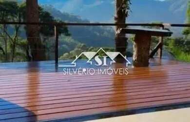 Imagem: A casa possui 2 Dormitórios, 1 Banheiro, 2 Vagas na garagem