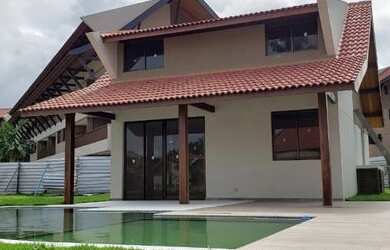 Imagem: O apartamento possui 3 Dormitórios, 5 Banheiros, 2 Vagas na