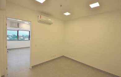 Imagem: O depósito possui 1 Vaga na garagem, 25m² de Área e está