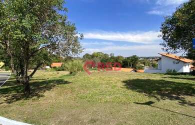 Imagem: O terreno possui 3.000m² de Área e está localizado em Portal