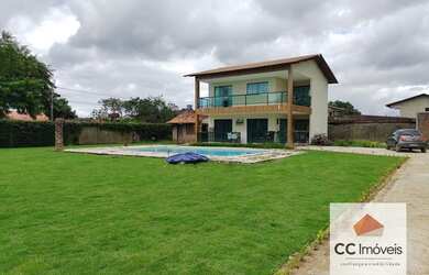 Imagem: A casa possui 2 Dormitórios, 2 Banheiros, 5 Vagas na garagem