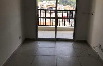 Imagem: O apartamento possui 2 Dormitórios, 1 Banheiro, 2 Vagas na